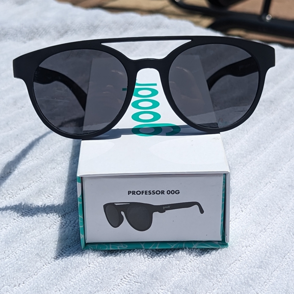Goodr professor oog sunglasses